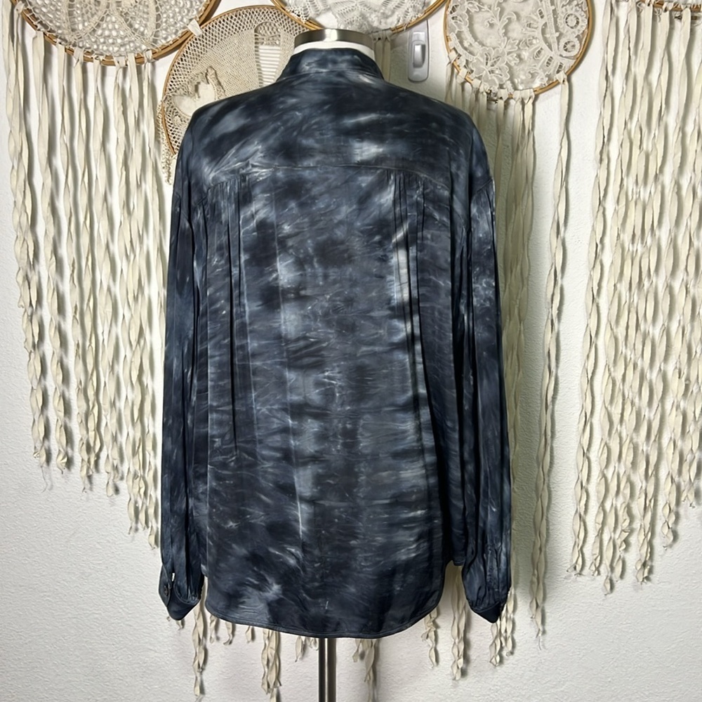 Raquel Allegra Blue Gray Long Sleeve Rayon Button Down Blouse Size 1/M - Picture 3 of 13
